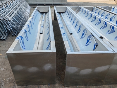 <strong>不同年齡段的畜禽，使用恒溫飲水槽時需要注意哪些差異</strong>